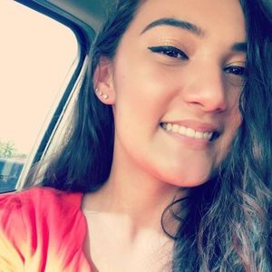 Meet your Posher, Briana